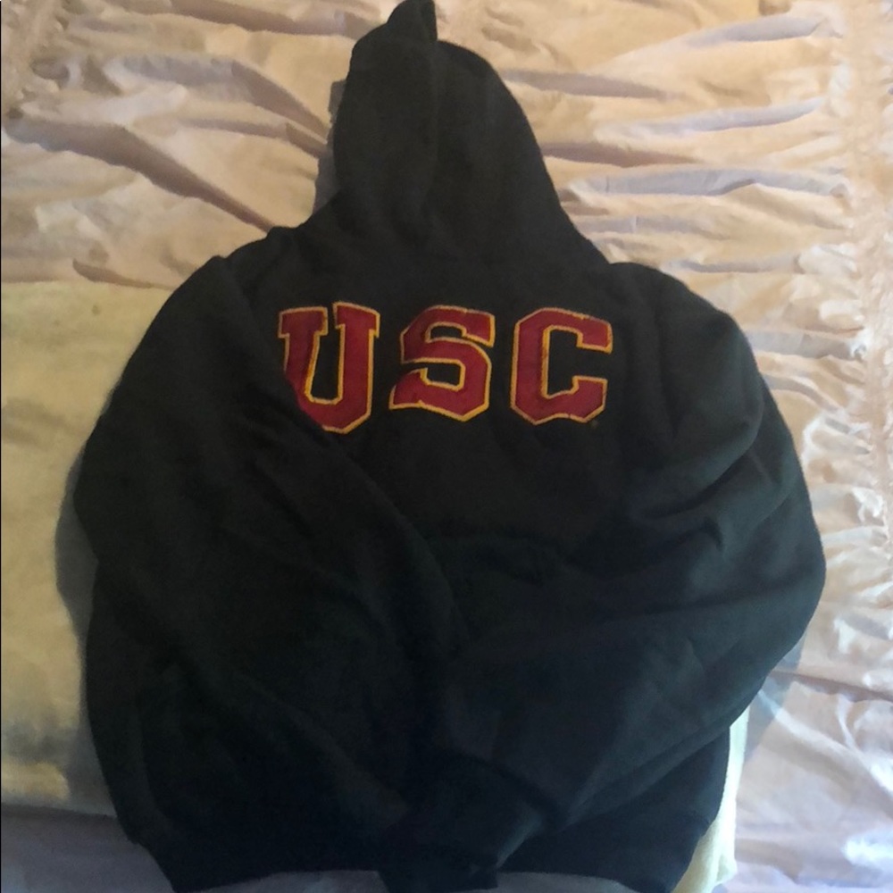 XL hooded USC sweatshirt.